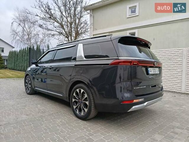 Серый Киа Карнивал, объемом двигателя 2.15 л и пробегом 90 тыс. км за 48000 $, фото 2 на Automoto.ua