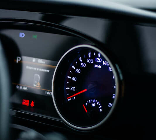 Сірий Кіа Карнівал, об'ємом двигуна 2.2 л та пробігом 147 тис. км за 33999 $, фото 58 на Automoto.ua