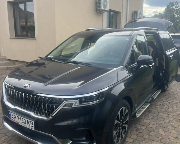 Серый Киа Карнивал, объемом двигателя 2.15 л и пробегом 79 тыс. км за 43000 $, фото 6 на Automoto.ua