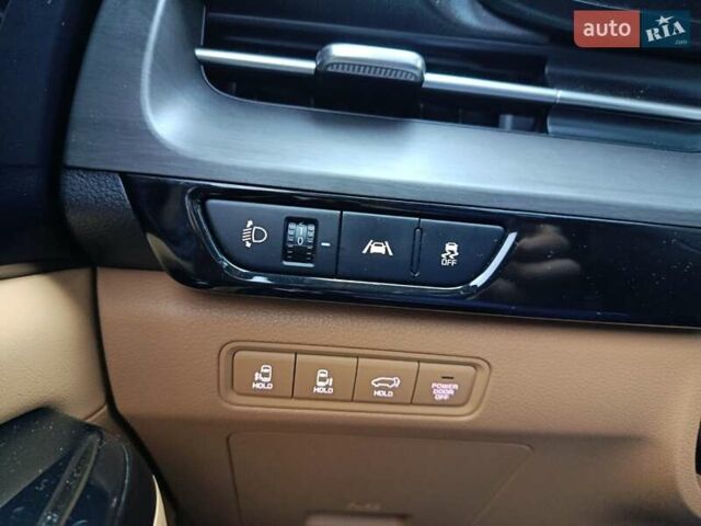 Серый Киа Карнивал, объемом двигателя 2.15 л и пробегом 90 тыс. км за 48000 $, фото 11 на Automoto.ua