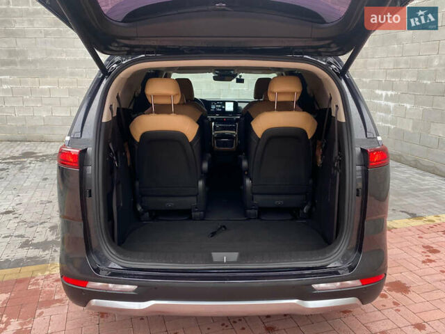 Серый Киа Карнивал, объемом двигателя 2.2 л и пробегом 147 тыс. км за 35500 $, фото 11 на Automoto.ua