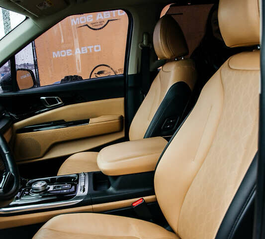 Сірий Кіа Карнівал, об'ємом двигуна 2.2 л та пробігом 147 тис. км за 33999 $, фото 30 на Automoto.ua