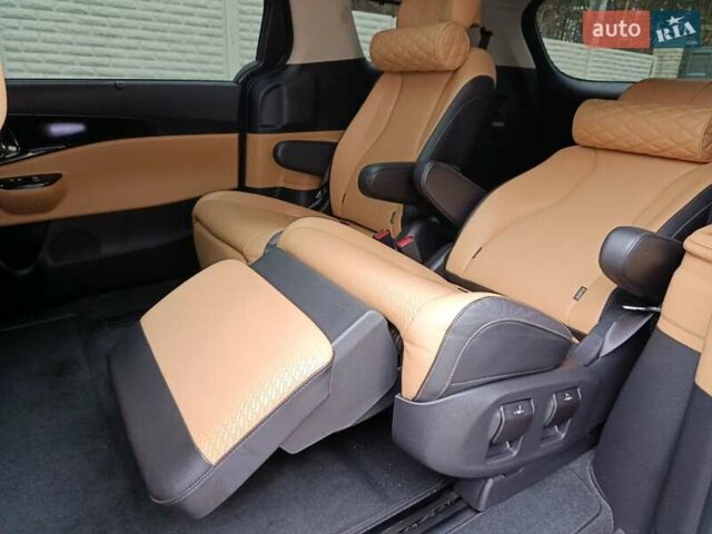 Серый Киа Карнивал, объемом двигателя 2.15 л и пробегом 90 тыс. км за 48000 $, фото 14 на Automoto.ua