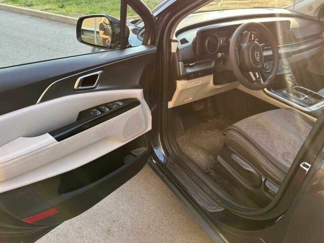 Серый Киа Карнивал, объемом двигателя 2.2 л и пробегом 153 тыс. км за 25000 $, фото 8 на Automoto.ua