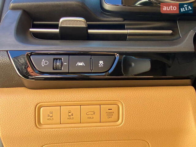 Сірий Кіа Карнівал, об'ємом двигуна 2.2 л та пробігом 147 тис. км за 33999 $, фото 96 на Automoto.ua