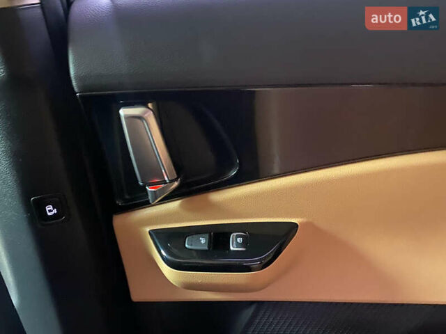 Сірий Кіа Карнівал, об'ємом двигуна 2.2 л та пробігом 147 тис. км за 33999 $, фото 101 на Automoto.ua