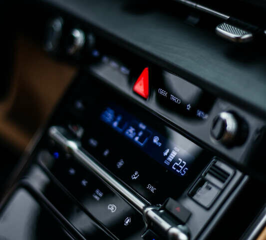 Сірий Кіа Карнівал, об'ємом двигуна 2.2 л та пробігом 147 тис. км за 33999 $, фото 57 на Automoto.ua