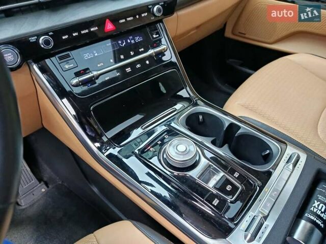 Серый Киа Карнивал, объемом двигателя 2.15 л и пробегом 90 тыс. км за 48000 $, фото 8 на Automoto.ua