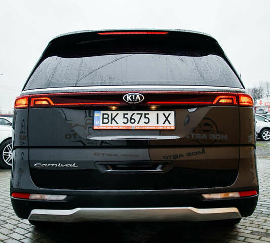 Сірий Кіа Карнівал, об'ємом двигуна 2.2 л та пробігом 147 тис. км за 33999 $, фото 16 на Automoto.ua