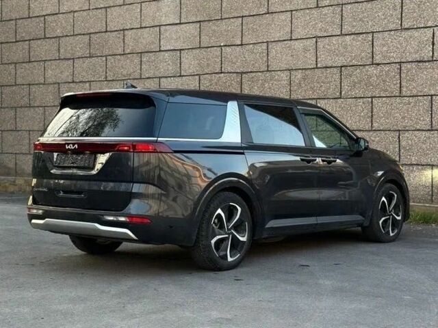 Серый Киа Карнивал, объемом двигателя 2.2 л и пробегом 78 тыс. км за 24900 $, фото 5 на Automoto.ua