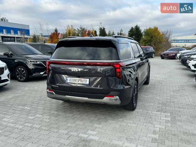 Серый Киа Карнивал, объемом двигателя 2.2 л и пробегом 12 тыс. км за 57000 $, фото 4 на Automoto.ua