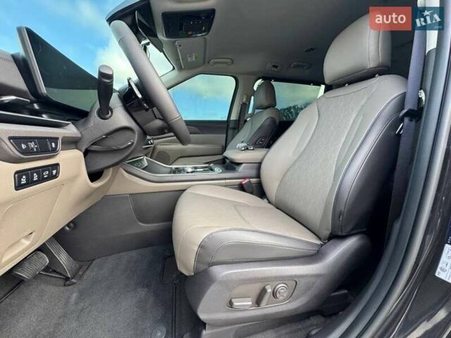 Серый Киа Карнивал, объемом двигателя 2.2 л и пробегом 12 тыс. км за 57000 $, фото 30 на Automoto.ua