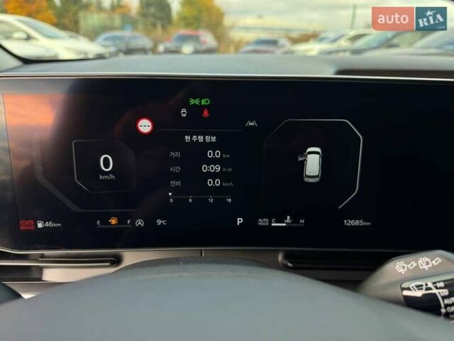 Серый Киа Карнивал, объемом двигателя 2.2 л и пробегом 12 тыс. км за 57000 $, фото 18 на Automoto.ua