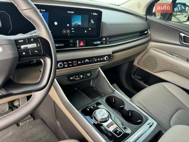 Серый Киа Карнивал, объемом двигателя 2.2 л и пробегом 12 тыс. км за 57000 $, фото 20 на Automoto.ua