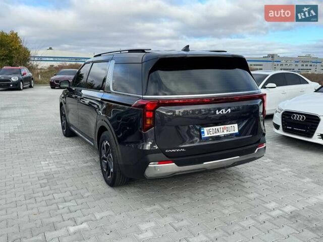 Серый Киа Карнивал, объемом двигателя 2.2 л и пробегом 12 тыс. км за 57000 $, фото 6 на Automoto.ua