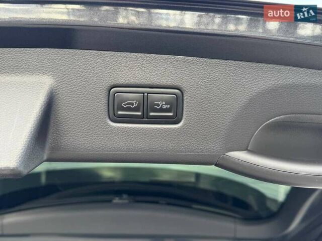 Серый Киа Карнивал, объемом двигателя 2.2 л и пробегом 12 тыс. км за 57000 $, фото 12 на Automoto.ua