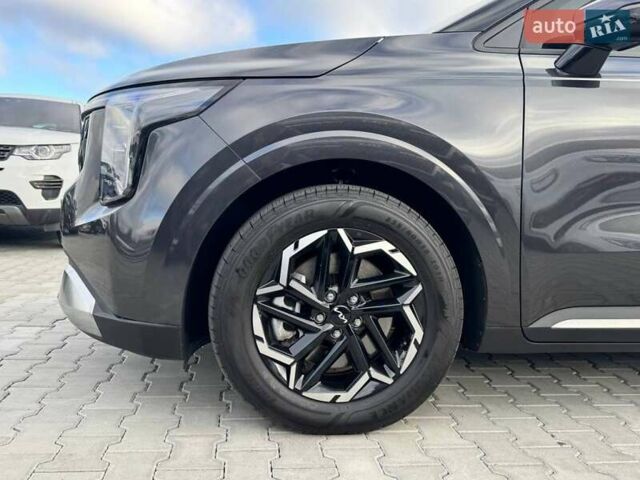 Серый Киа Карнивал, объемом двигателя 2.2 л и пробегом 12 тыс. км за 57000 $, фото 7 на Automoto.ua