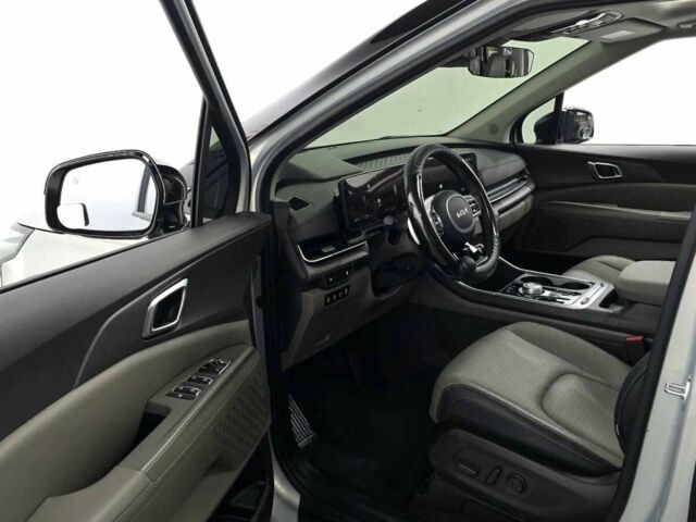 Сірий Кіа Карнівал, об'ємом двигуна 2.2 л та пробігом 9 тис. км за 35000 $, фото 3 на Automoto.ua