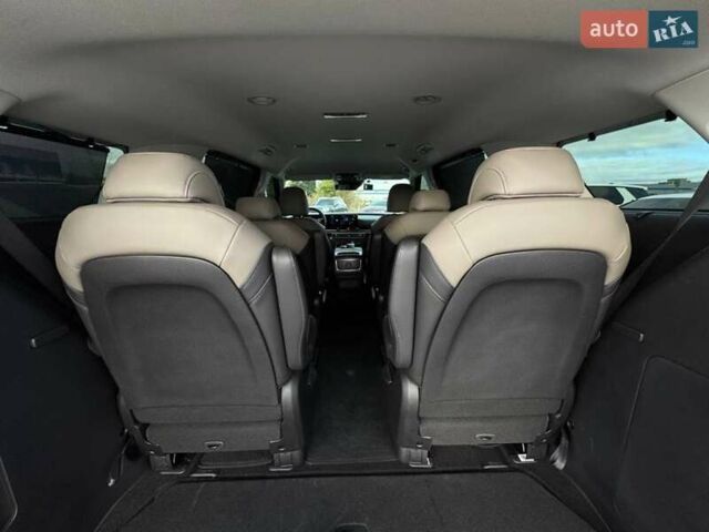 Серый Киа Карнивал, объемом двигателя 2.2 л и пробегом 12 тыс. км за 57000 $, фото 35 на Automoto.ua