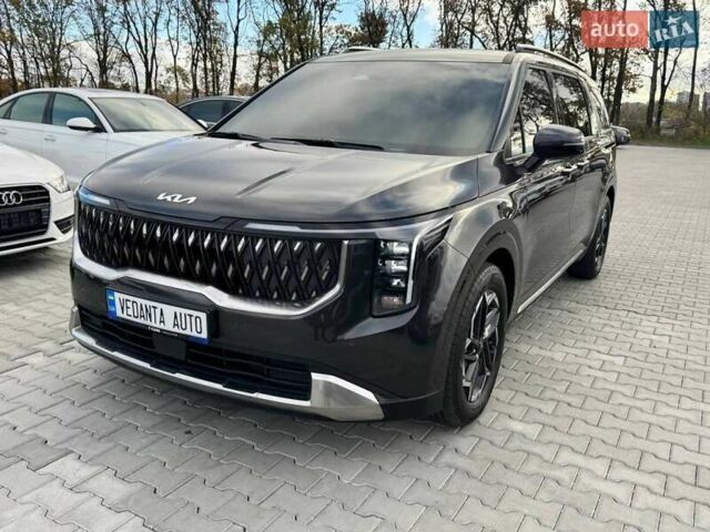 Серый Киа Карнивал, объемом двигателя 2.2 л и пробегом 12 тыс. км за 57000 $, фото 1 на Automoto.ua