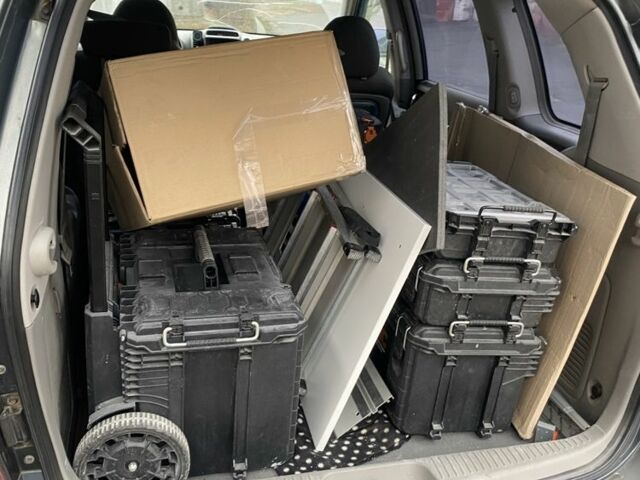 Серый Киа Карнивал, объемом двигателя 2.7 л и пробегом 365 тыс. км за 6500 $, фото 5 на Automoto.ua