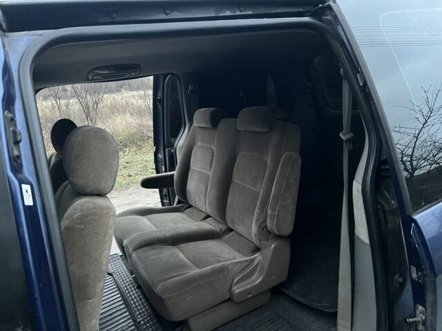 Синій Кіа Карнівал, об'ємом двигуна 2.9 л та пробігом 260 тис. км за 2300 $, фото 10 на Automoto.ua