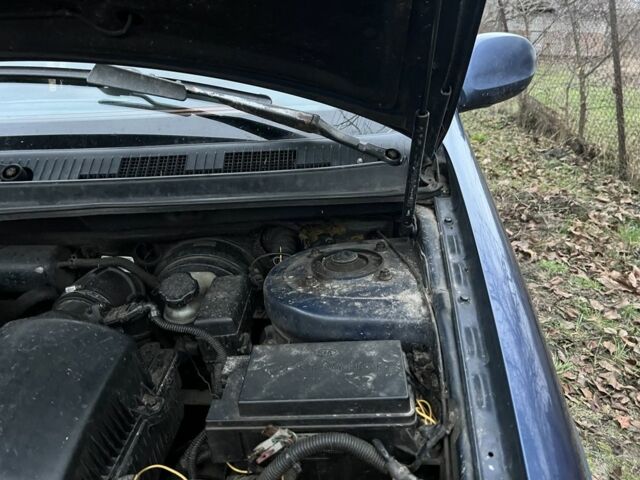 Синій Кіа Карнівал, об'ємом двигуна 2.9 л та пробігом 260 тис. км за 2900 $, фото 12 на Automoto.ua