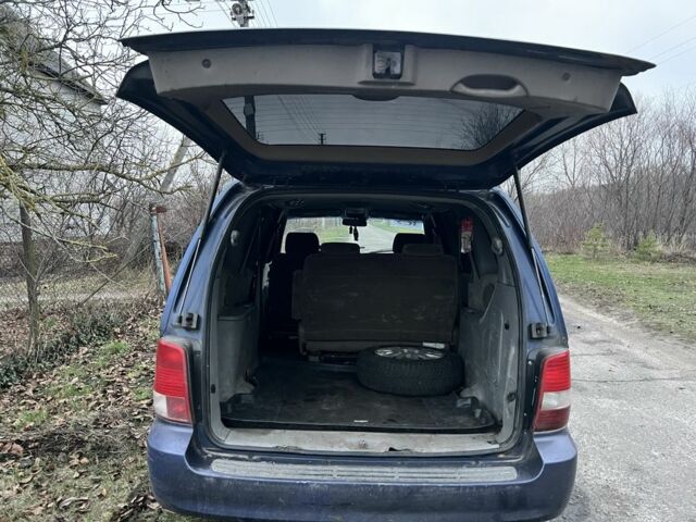 Синій Кіа Карнівал, об'ємом двигуна 2.9 л та пробігом 260 тис. км за 2300 $, фото 15 на Automoto.ua