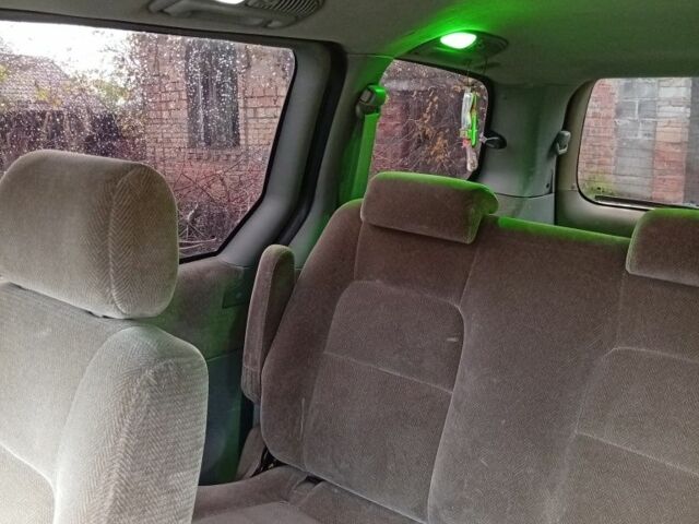 Синій Кіа Карнівал, об'ємом двигуна 0 л та пробігом 375 тис. км за 2386 $, фото 3 на Automoto.ua