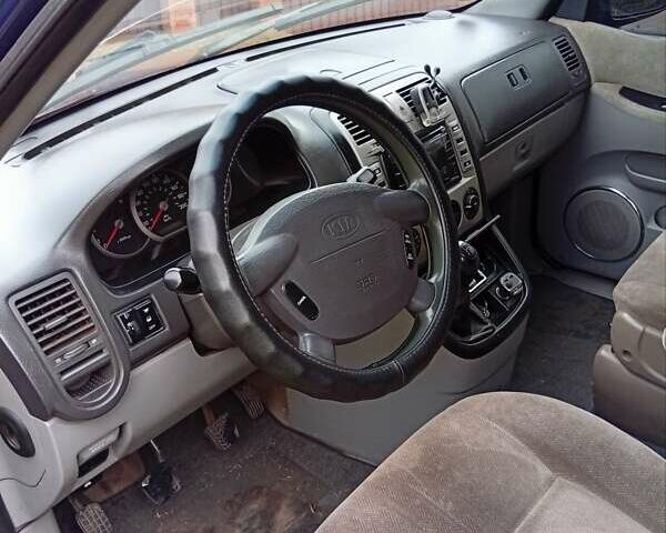 Синий Киа Карнивал, объемом двигателя 2.9 л и пробегом 367 тыс. км за 1800 $, фото 1 на Automoto.ua