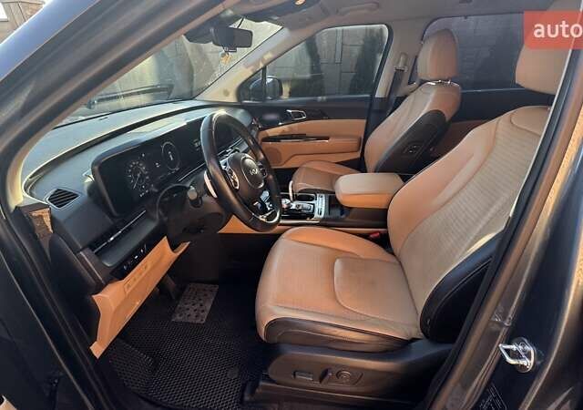 Синий Киа Карнивал, объемом двигателя 2.15 л и пробегом 105 тыс. км за 45500 $, фото 6 на Automoto.ua