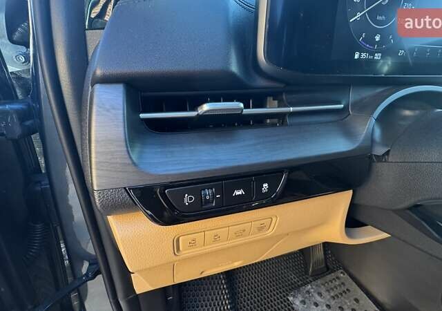 Синий Киа Карнивал, объемом двигателя 2.15 л и пробегом 105 тыс. км за 45500 $, фото 7 на Automoto.ua