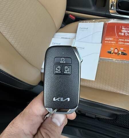 Синий Киа Карнивал, объемом двигателя 2.15 л и пробегом 105 тыс. км за 45500 $, фото 33 на Automoto.ua