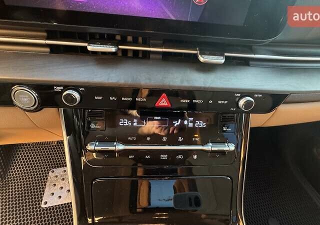 Синий Киа Карнивал, объемом двигателя 2.15 л и пробегом 105 тыс. км за 45500 $, фото 10 на Automoto.ua