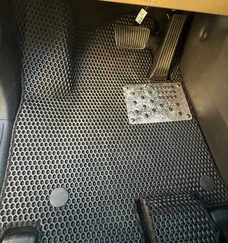 Синий Киа Карнивал, объемом двигателя 2.15 л и пробегом 105 тыс. км за 45500 $, фото 29 на Automoto.ua