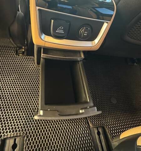 Синий Киа Карнивал, объемом двигателя 2.15 л и пробегом 105 тыс. км за 45500 $, фото 16 на Automoto.ua