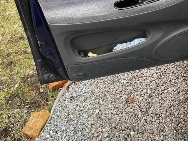 Синий Киа Карнивал, объемом двигателя 2.9 л и пробегом 328 тыс. км за 2300 $, фото 5 на Automoto.ua