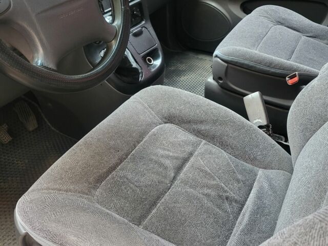 Синий Киа Карнивал, объемом двигателя 2.9 л и пробегом 3 тыс. км за 3400 $, фото 3 на Automoto.ua