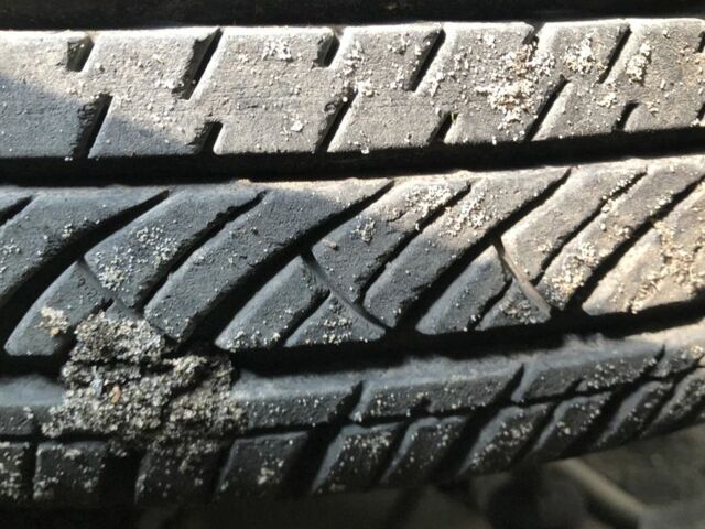 Зеленый Киа Карнивал, объемом двигателя 2.9 л и пробегом 250 тыс. км за 3200 $, фото 4 на Automoto.ua