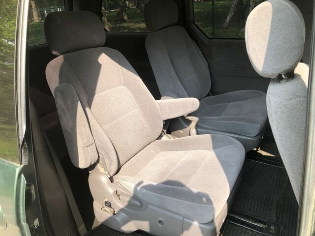 Зеленый Киа Карнивал, объемом двигателя 2.9 л и пробегом 250 тыс. км за 3200 $, фото 6 на Automoto.ua