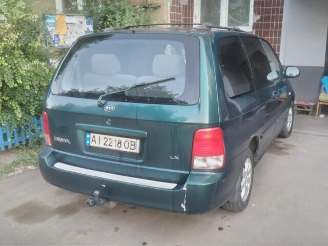 Зелений Кіа Карнівал, об'ємом двигуна 2.9 л та пробігом 200 тис. км за 2852 $, фото 3 на Automoto.ua