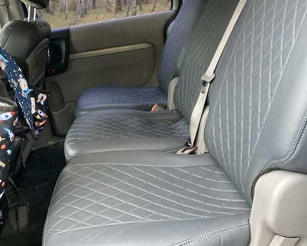 Зеленый Киа Карнивал, объемом двигателя 2.66 л и пробегом 336 тыс. км за 6299 $, фото 8 на Automoto.ua