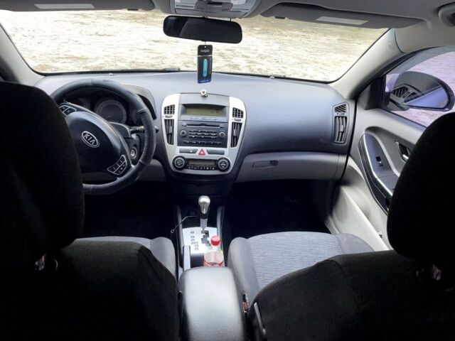 Серый Киа Сид, объемом двигателя 1.59 л и пробегом 0 тыс. км за 5500 $, фото 25 на Automoto.ua