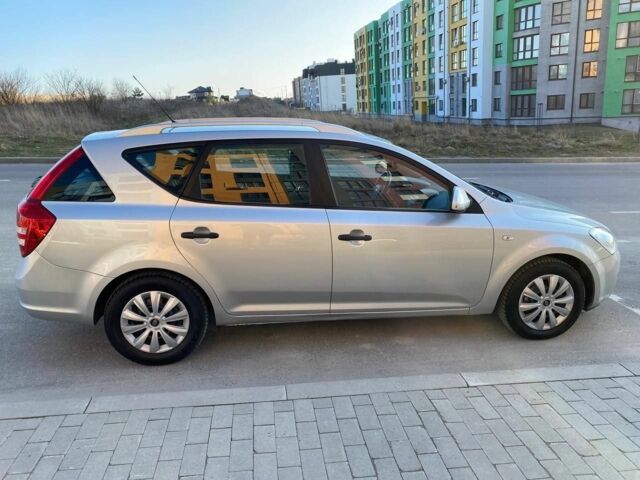 Серый Киа Сид, объемом двигателя 0 л и пробегом 226 тыс. км за 5990 $, фото 3 на Automoto.ua