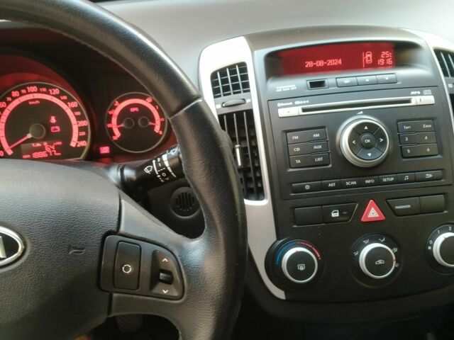 Синий Киа Сид, объемом двигателя 0 л и пробегом 188 тыс. км за 5900 $, фото 2 на Automoto.ua