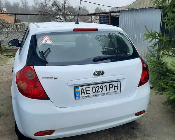 Белый Киа Сид, объемом двигателя 1.6 л и пробегом 182 тыс. км за 6100 $, фото 1 на Automoto.ua