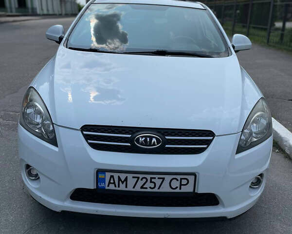 Белый Киа Сид, объемом двигателя 1.6 л и пробегом 234 тыс. км за 5750 $, фото 20 на Automoto.ua