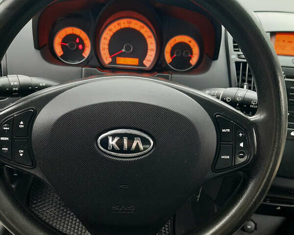 Белый Киа Сид, объемом двигателя 1.6 л и пробегом 182 тыс. км за 6100 $, фото 9 на Automoto.ua