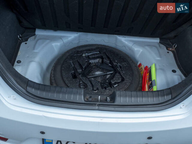 Белый Киа Сид, объемом двигателя 1.4 л и пробегом 126 тыс. км за 4950 $, фото 16 на Automoto.ua