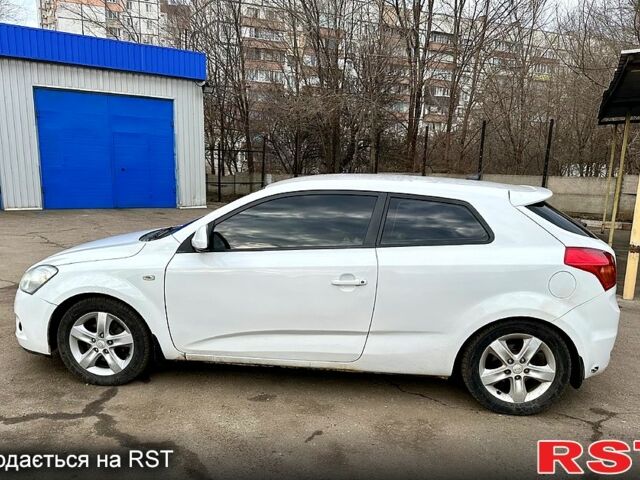 Белый Киа Сид, объемом двигателя 1.6 л и пробегом 210 тыс. км за 4900 $, фото 4 на Automoto.ua